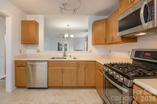 1405 Deermouse Way, Hendersonville, NC 28792 - Photo 8