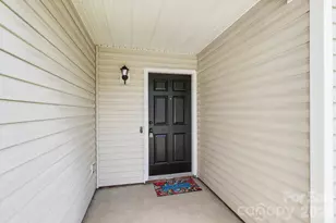 1745 Southwind Dr, Charlotte, NC 28216 - Photo 2