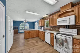 766 Midway Rd, Statesville, NC 28625 - Photo 16