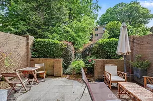 239 N Dotger Ave, Charlotte, NC 28207 - Photo 10