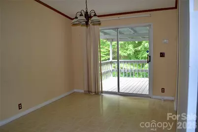 4851 Mounira Avenue, Hickory, NC 28602 - Photo 16