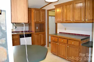 4851 Mounira Ave, Hickory, NC 28602 - Photo 12