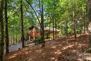 423 Rambling Dr, Hendersonville, NC 28739 - Photo 2