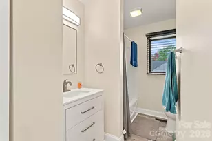 108 W Lee Ave, Bessemer City, NC 28016 - Photo 18