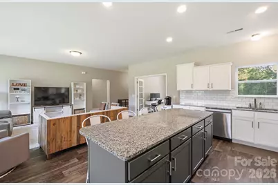 3154 NE 43rd Avenue, Hickory, NC 28601 - Photo 14
