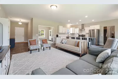 3154 NE 43rd Avenue, Hickory, NC 28601 - Photo 8