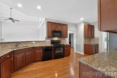 5918 Phyliss Lane, Charlotte, NC 28227 - Photo 2