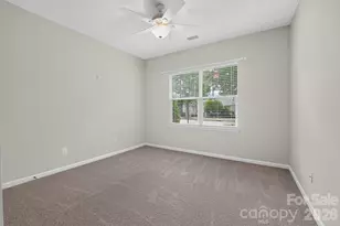 5918 Phyliss Ln, Charlotte, NC 28227 - Photo 10