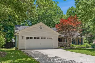 206 Southwood Ct, Fletcher, NC 28732 - Photo 2