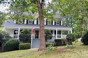 612 17th Ave Dr SE, Hickory, NC 28602 - Photo 1