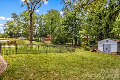 1130 24th Avenue Place NE, Hickory, NC 28601 - Photo 32