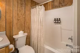 6006 Waterfalls Rd, Lenoir, NC 28645 - Photo 20