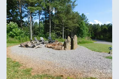 139 W Settings Boulevard NW #106, Valdese, NC 28690 - Photo 2