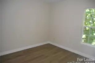 8037 Shiny Meadow Ln, Charlotte, NC 28215 - Photo 16