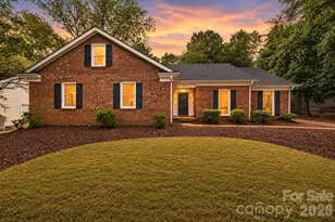 3027 Deep Meadow Ln, Charlotte, NC 28210 - Photo 2