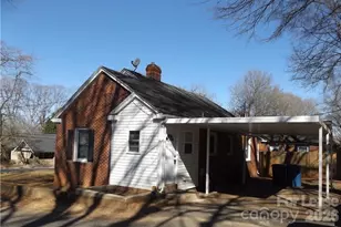 1024 8th St NE, Hickory, NC 28601 - Photo 2