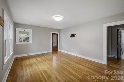 1909 2nd Avenue SW, Hickory, NC 28602 - Photo 6