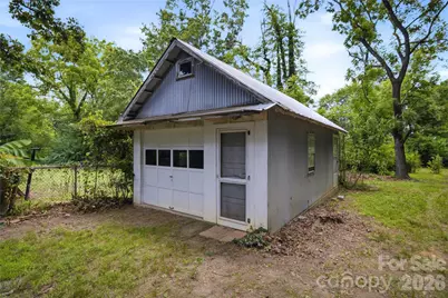 1909 2nd Avenue SW, Hickory, NC 28602 - Photo 14