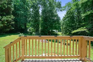 115 Hollifield St, Spruce Pine, NC 28777 - Photo 16