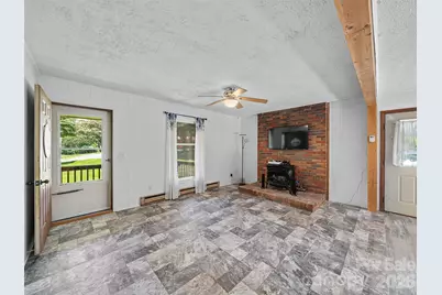 115 Hollifield Street, Spruce Pine, NC 28777 - Photo 2