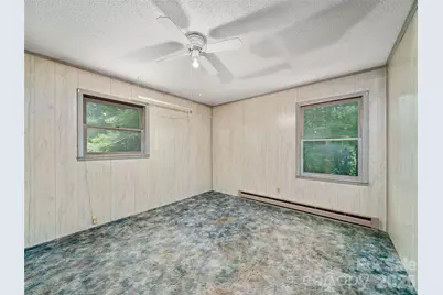 115 Hollifield Street, Spruce Pine, NC 28777 - Photo 8
