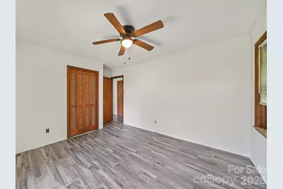 115 Hollifield Street, Spruce Pine, NC 28777 - Photo 10