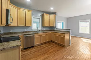 84 Poplar St, Brevard, NC 28712 - Photo 4