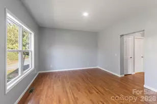 84 Poplar St, Brevard, NC 28712 - Photo 14