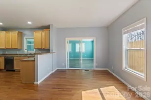 84 Poplar St, Brevard, NC 28712 - Photo 8