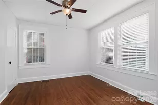 906 S York St, Gastonia, NC 28052 - Photo 14