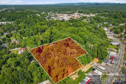 202 Woodside Place SW, Lenoir, NC 28645 - Photo 2