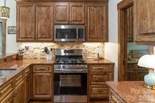 111 Lookout Pt, Nebo, NC 28761 - Photo 18