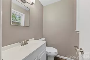 9408 Spruce Pine Pl, Charlotte, NC 28210 - Photo 10
