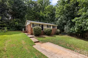 9408 Spruce Pine Pl, Charlotte, NC 28210 - Photo 32