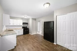 9408 Spruce Pine Pl, Charlotte, NC 28210 - Photo 16