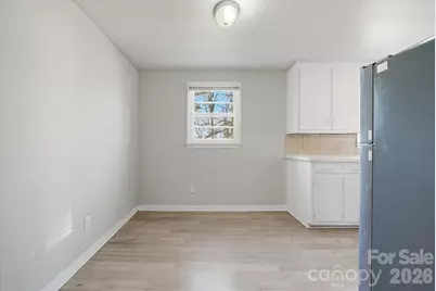 1512 N Deal Avenue, Newton, NC 28658 - Photo 6
