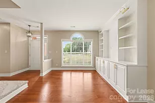 9201 Hanworth Trace Dr, Charlotte, NC 28277 - Photo 2