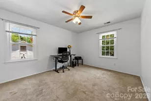 6435 Bridlewood Ln, Charlotte, NC 28215 - Photo 20