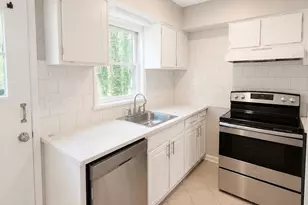 6101 Honeysuckle Ln, Charlotte, NC 28212 - Photo 2