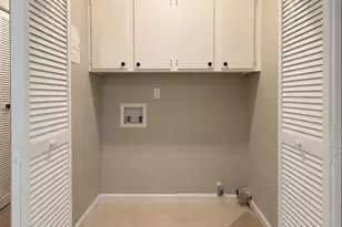 6101 Honeysuckle Ln, Charlotte, NC 28212 - Photo 6