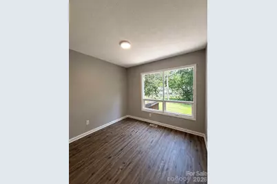 6101 Honeysuckle Lane, Charlotte, NC 28212 - Photo 16
