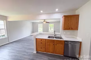 11220 Northwoods Forest Dr, Charlotte, NC 28214 - Photo 14