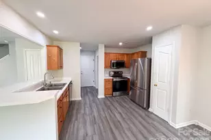 11220 Northwoods Forest Dr, Charlotte, NC 28214 - Photo 2