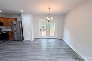 11220 Northwoods Forest Dr, Charlotte, NC 28214 - Photo 6