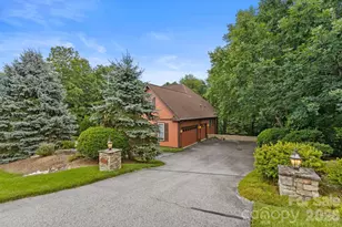 100 Crestgrove Dr, Flat Rock, NC 28731 - Photo 4