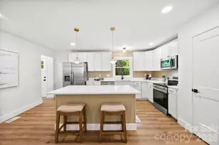 4211 Dunwoody Dr, Charlotte, NC 28215 - Photo 2