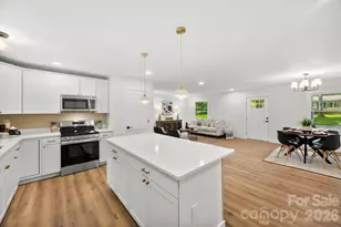 4211 Dunwoody Dr, Charlotte, NC 28215 - Photo 4