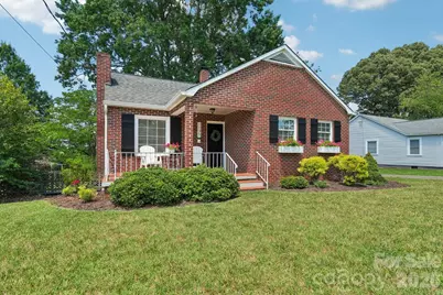 1135 13th Avenue Avenue, Hickory, NC 28601 - Photo 1