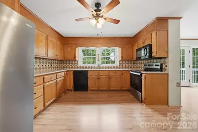 907 Vista Place NE, Lenoir, NC 28645 - Photo 8