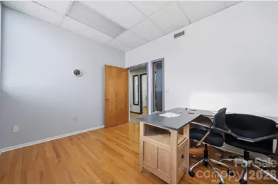729 1st Avenue SW, Hickory, NC 28602 - Photo 14